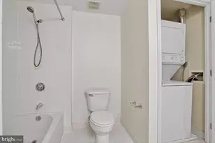 2726 Gallows Rd, Vienna, VA 22180 - Photo 17