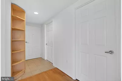 2726 Gallows Road #619, Vienna, VA 22180 - Photo 5