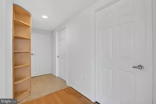 2726 Gallows Rd, Vienna, VA 22180 - Photo 5