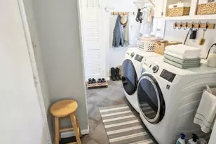 1006 Kimberwicke Rd, McLean, VA 22102 - Photo 33