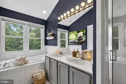 8713 Wadebrook Terrace, Springfield, VA 22153 - Photo 11