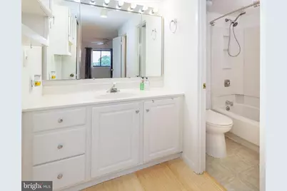 5902 Mount Eagle Drive #809, Alexandria, VA 22303 - Photo 9