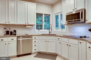 5021 Whisper Willow Dr, Fairfax, VA 22030 - Photo 13