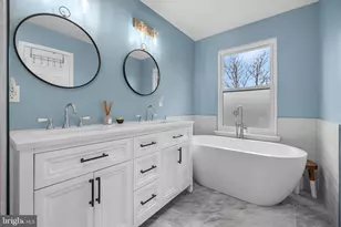 1100 Snead Pl, Herndon, VA 20170 - Photo 3