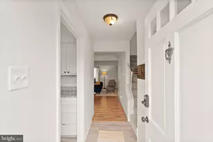 14366 Avocado Ct, Centreville, VA 20121 - Photo 5