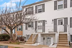 14366 Avocado Ct, Centreville, VA 20121 - Photo 3