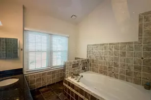 6405 Little Potters Ln, Alexandria, VA 22310 - Photo 17