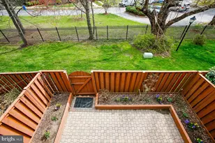 6405 Little Potters Ln, Alexandria, VA 22310 - Photo 35