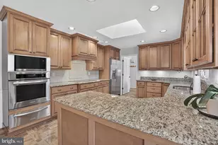 10223 Cedar Pond Dr, Vienna, VA 22182 - Photo 11