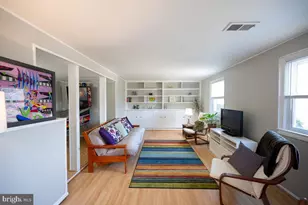 3812 Tall Oak Ct, Annandale, VA 22003 - Photo 9