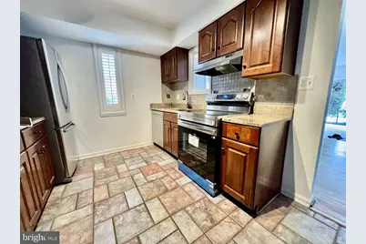 3758 Persimmon Circle, Fairfax, VA 22031 - Photo 5