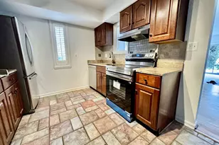 3758 Persimmon Cir, Fairfax, VA 22031 - Photo 5