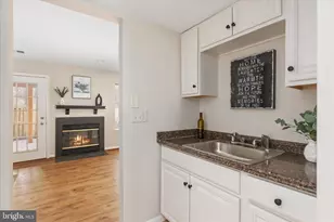 5847 Belcher Farm Dr, Centreville, VA 20120 - Photo 23