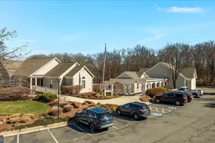 5847 Belcher Farm Dr, Centreville, VA 20120 - Photo 45