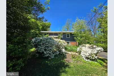 1608 Chain Bridge Road, McLean, VA 22101 - Photo 3
