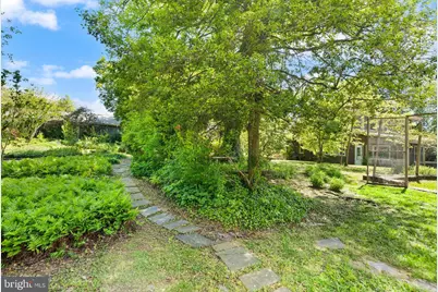 1616 Chain Bridge Road, McLean, VA 22101 - Photo 11