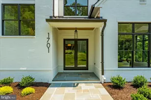1701 Briar Ridge Rd, McLean, VA 22101 - Photo 11