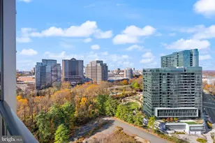 7887 Jones Branch Dr, McLean, VA 22102 - Photo 25