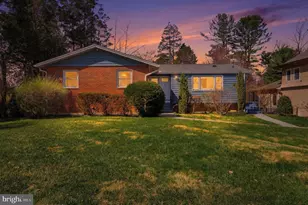 902 Echols St SE, Vienna, VA 22180 - Photo 1