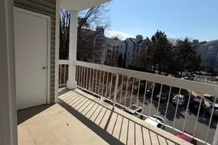 3175 Summit Square Dr, Oakton, VA 22124 - Photo 67