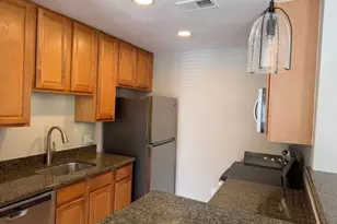 3175 Summit Square Dr, Oakton, VA 22124 - Photo 71