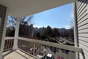 3175 Summit Square Dr, Oakton, VA 22124 - Photo 11