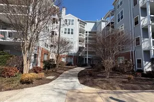 3175 Summit Square Dr, Oakton, VA 22124 - Photo 61