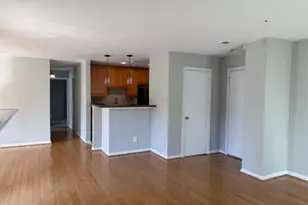 3175 Summit Square Dr, Oakton, VA 22124 - Photo 13