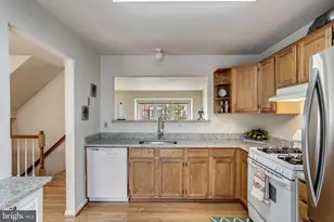 5518 Sully Lake Dr, Centreville, VA 20120 - Photo 19