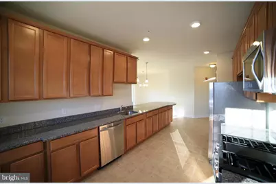 9521 Bastille Street #305, Fairfax, VA 22031 - Photo 5