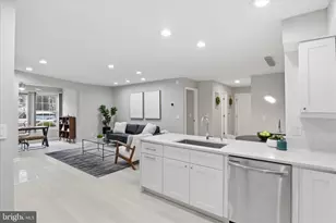 12008 Ridge Knoll Dr, Fairfax, VA 22033 - Photo 11