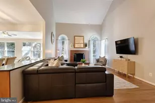 12704 Autumn Crest Dr, Oak Hill, VA 20171 - Photo 17