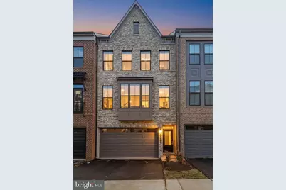 5207 Ridgeview Retreat Drive, Chantilly, VA 20151 - Photo 1