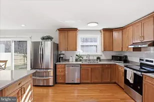 4797 Tapestry Dr, Fairfax, VA 22032 - Photo 11