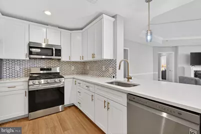 11776 Stratford House Place #1008, Reston, VA 20190 - Photo 17