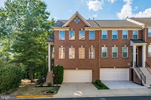 13438 Burrough Farm Dr, Herndon, VA 20171 - Photo 5