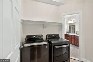 2081 Hutchison Grove Ct, Falls Church, VA 22043 - Photo 33