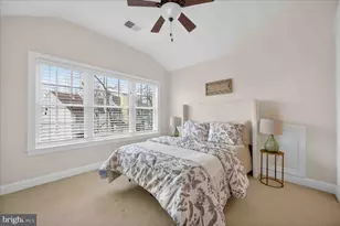 2081 Hutchison Grove Ct, Falls Church, VA 22043 - Photo 37