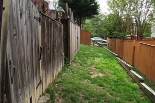 8502 Kernon Ct, Lorton, VA 22079 - Photo 11