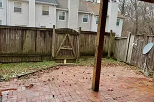 8502 Kernon Ct, Lorton, VA 22079 - Photo 9