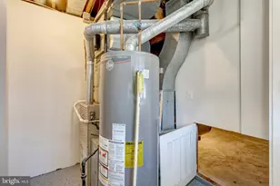 9315 Winbourne Rd, Burke, VA 22015 - Photo 43