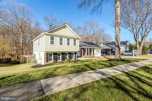 9315 Winbourne Rd, Burke, VA 22015 - Photo 3