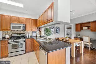 4415 Weatherington Ln, Fairfax, VA 22030 - Photo 15