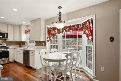 7001 Ebbtide Lane, Burke, VA 22015 - Photo 5