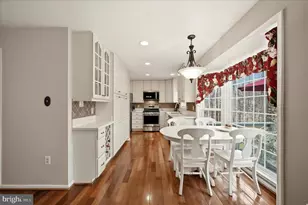 7001 Ebbtide Ln, Burke, VA 22015 - Photo 3