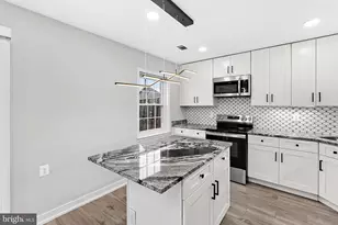 9824 Hagel Cir, Lorton, VA 22079 - Photo 11