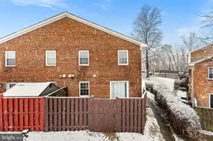 9824 Hagel Cir, Lorton, VA 22079 - Photo 37