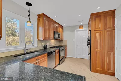 7239 Devereux Court, Alexandria, VA 22315 - Photo 19