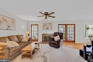 7239 Devereux Ct, Alexandria, VA 22315 - Photo 5