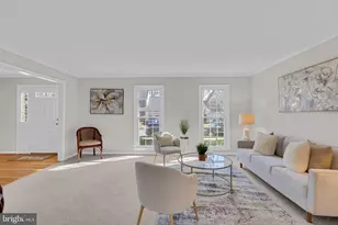 7239 Devereux Ct, Alexandria, VA 22315 - Photo 7